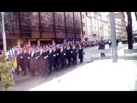 Парад в Таллине 18+
