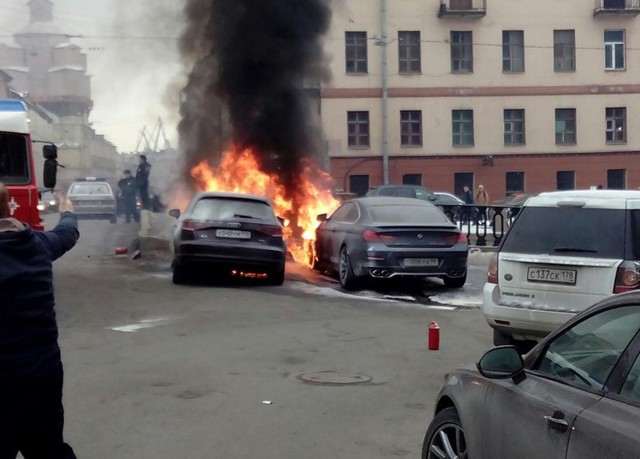 В Петербурге сгорела BMW Alpina жены Сергея Шнурова