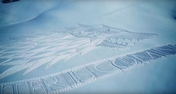 Фанат вытоптал на снегу герб Старков из 'Game of Thrones', пройдя 32.5 километра  