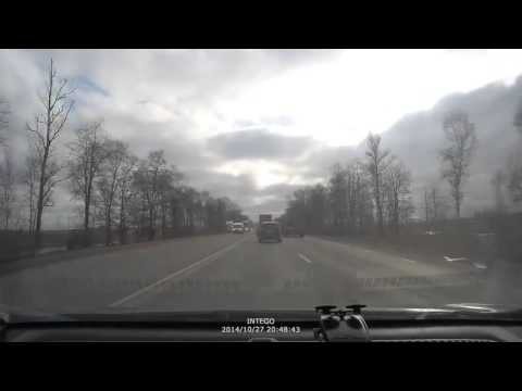 Авария с переворотом грузовика