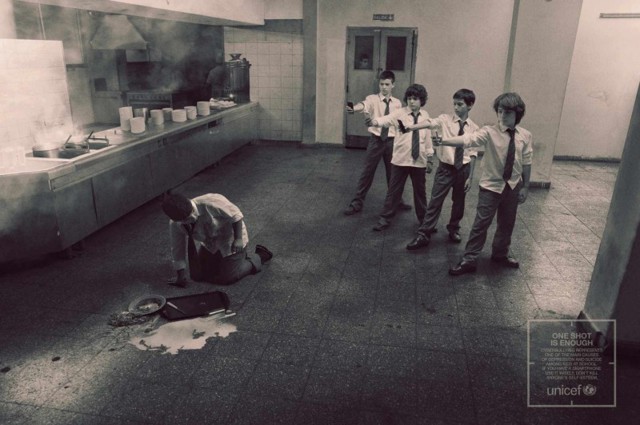 Подборка рекламных плакатов