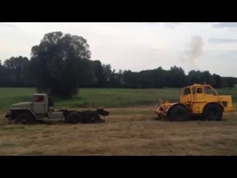 Урал 375 против К 700 Кировец Вот это битва!