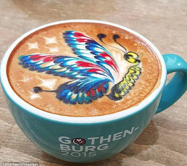 Невероятные цветные рисунки на кофейных напитках