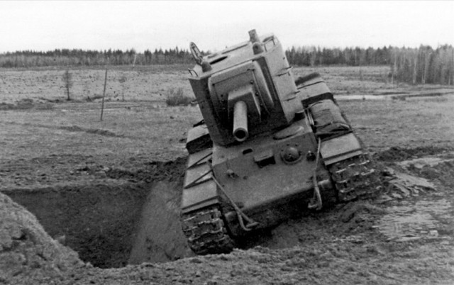 История с танк КВ-2