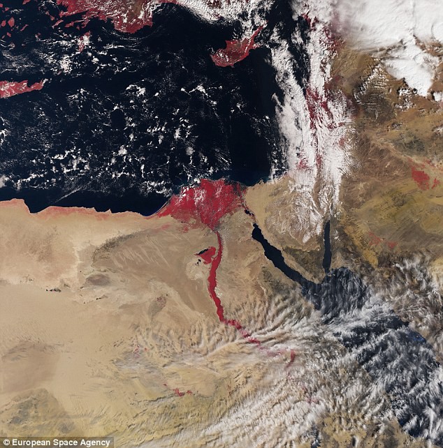 Секрет фотографии "Кровавого Нила" со спутника ESA