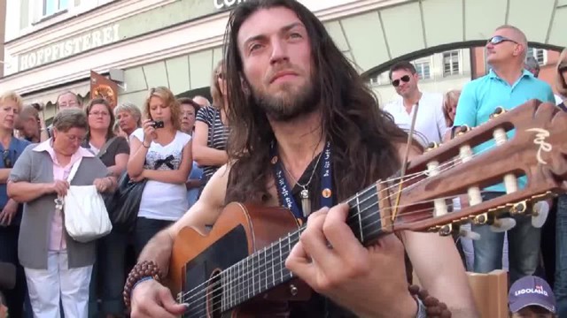 Эстас Тонне / Estas Tonne (гитарист)