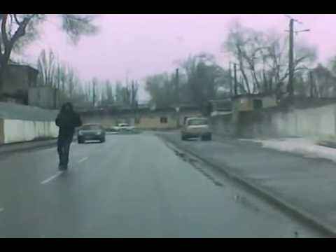 Очередное шоу от пешеходов - самоубийц