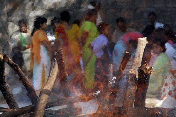 Успел очнуться пока не похоронили