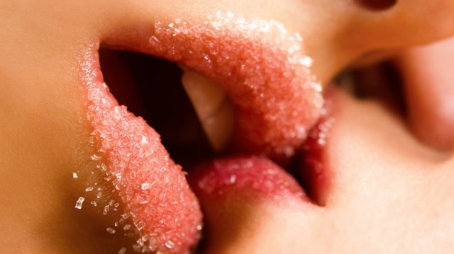 8 причин, по которым стоит начать целоваться прямо сейчас