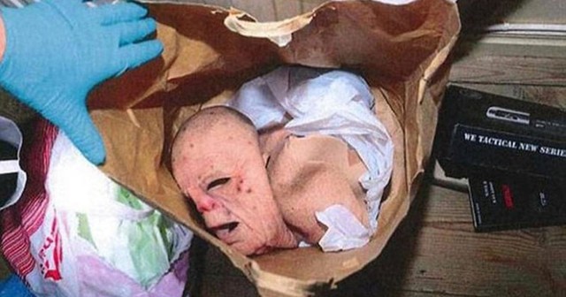 Полицейские обнаружили в сумке этого мужчины нечто шокирующее. Но вскоре все стало намного хуже!