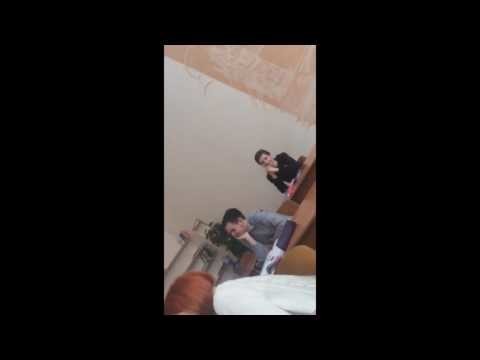 Со школьника требуют деньги