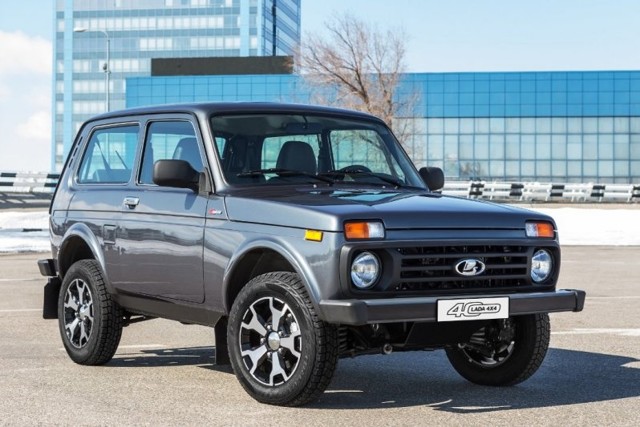 Юбилейная Lada 4x4 с кожаным салоном