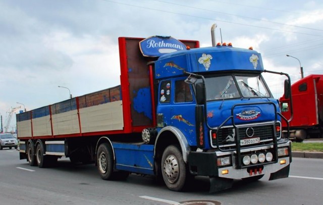 Тюнинг советских грузовиков из "лихих 1990-х"