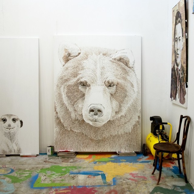 Двухметровый медведь из медных скоб - Казанского художника Славы Зайцева