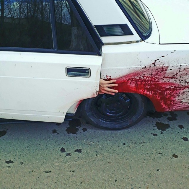 «Кровища» на чудо-красотке с отрезанной рукой вызвала бурные эмоции жителей Ростова