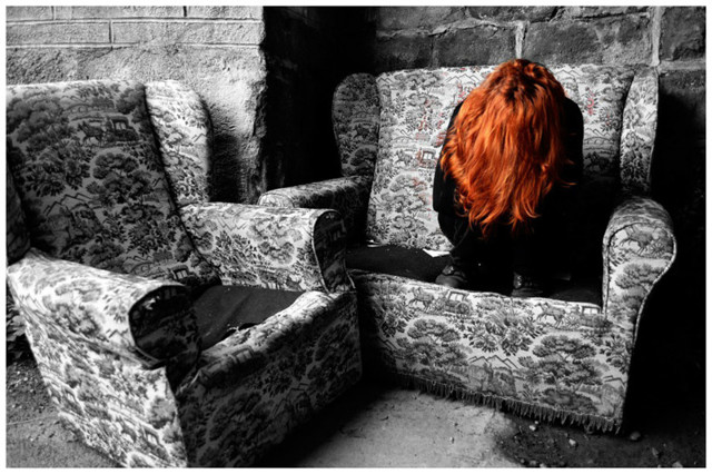 Брось ее, мы тебе хорошую жену найдем!