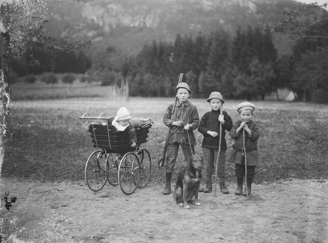 Охотники в деловых костюмах и на лыжах: простая жизнь Норвегии в начале ХХ века