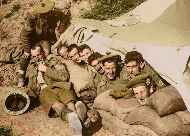 Пашендейль в цвете, 100 лет спустя: смех и улыбки солдат союзных войск перед кровопролитной битвой