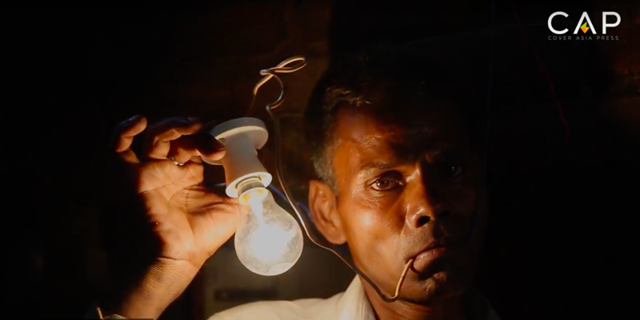 Человек-лампочка: индиец, который питается электричеством