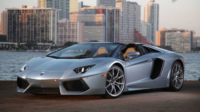 10 самых быстрых серийных автомобилей в мире на август 2017 года