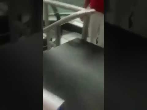 Девушка украла два аккумулятора в магазине