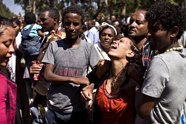 Фотограф запечатлел обряд экзорцизма в Эфиопии