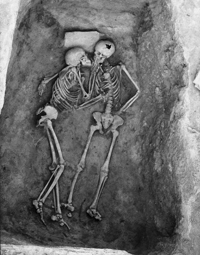 Поцелуй, который длился более 2800 лет... Влюбленные из Хасанлу. Любовь сквозь тысячелетия? Часть 2