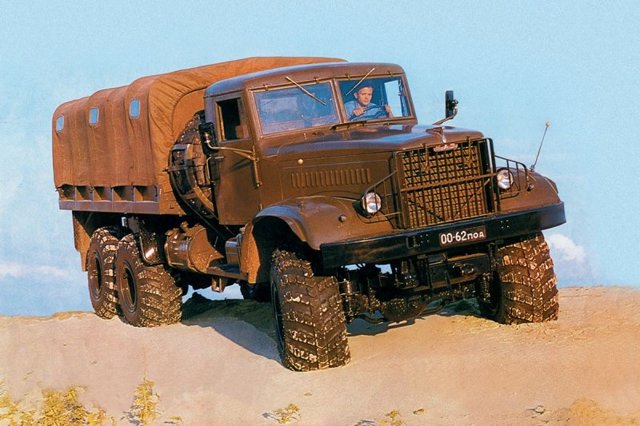 Тяжелый грузовик-вездеход КрАЗ-255Б