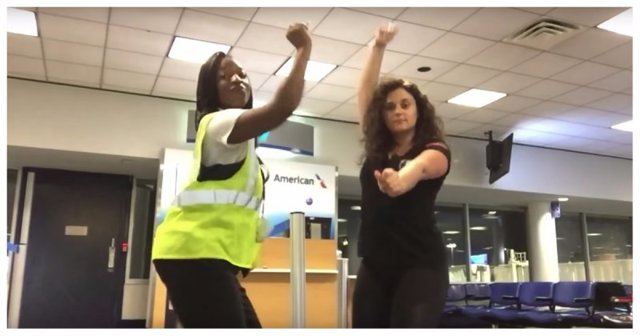 Опоздавшая на самолет девушка сняла позитивный танцевальный клип в аэропорту