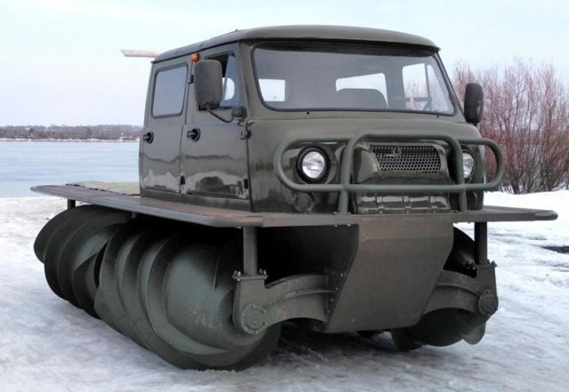 В России возобновили производство винтовых вездеходов ЗВМ-2901