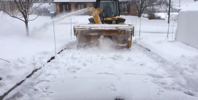 Как в Канаде чистят снег легко и быстро