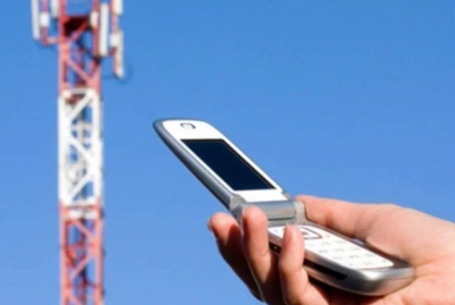 Операторы мобильной связи начали отменять роуминг в регионах РФ