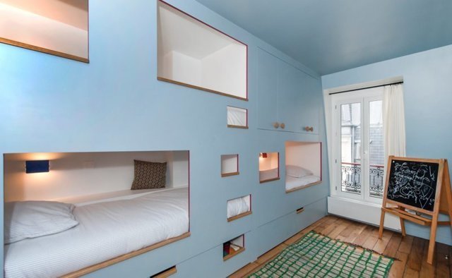 Квартира с кроватями в шкафу в Париже