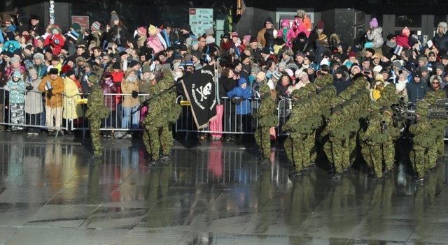 В Эстонии прошел военный парад в честь столетия республики. Фоторепортаж