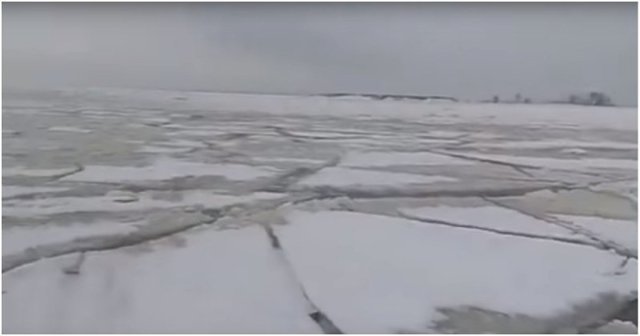 Рыбаки плакали, тонули, но продолжали выходить на лёд