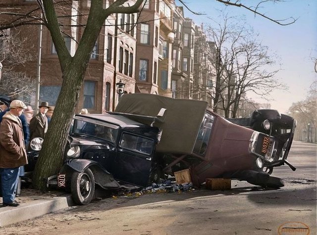 Бодался телёнок с дубом: аварии автомобилей с участием деревьев