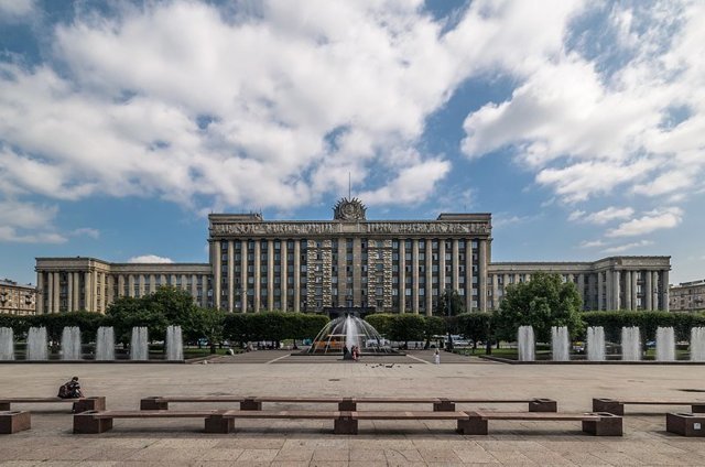 Лучшие здания Сталинского ампира в Санкт-Петербурге