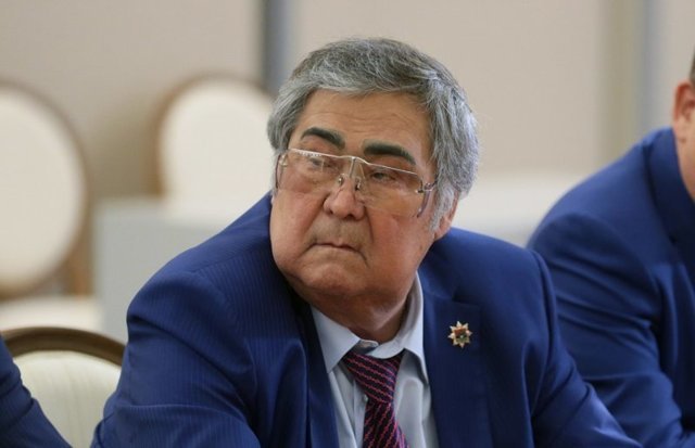 Тулеев перешел на работу в парламент