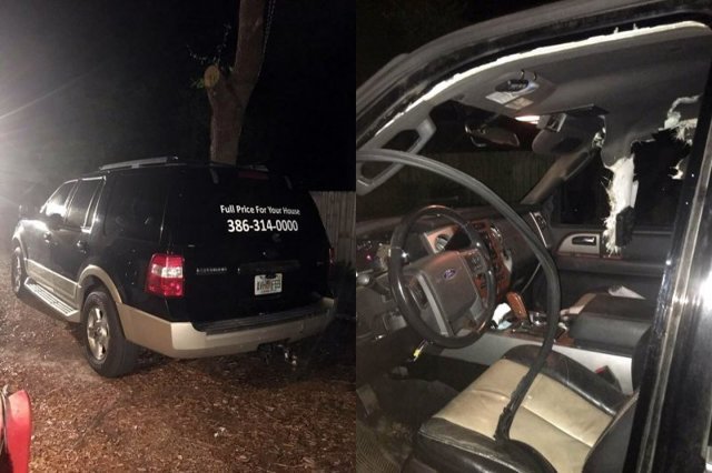 Салон внедорожника Ford, в котором случайно побывал медведь