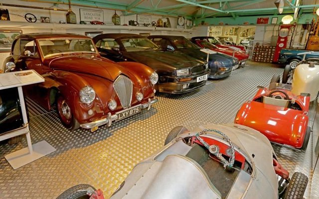 Коллекция автомобилей британского миллионера