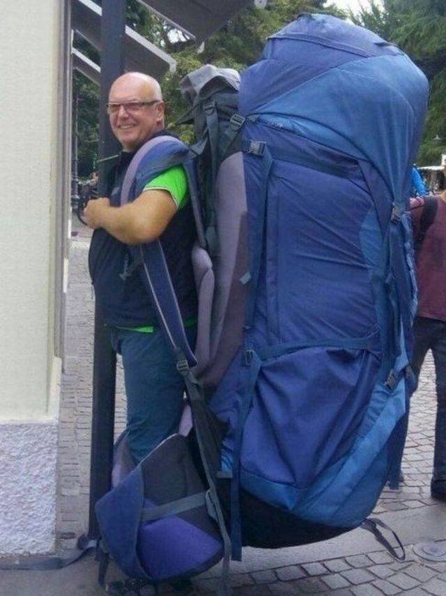 Огромный рюкзак прикол
