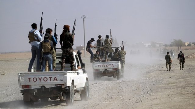 Сирийская правительственная армия громит террористов в Дераа
