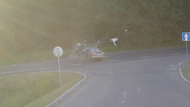 Опубликовано видео аварии, унесшей жизнь мотоциклиста в Подмосковье