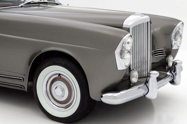 Эксклюзивный Bentley 1960 года c кузовом Mercedes-Benz 