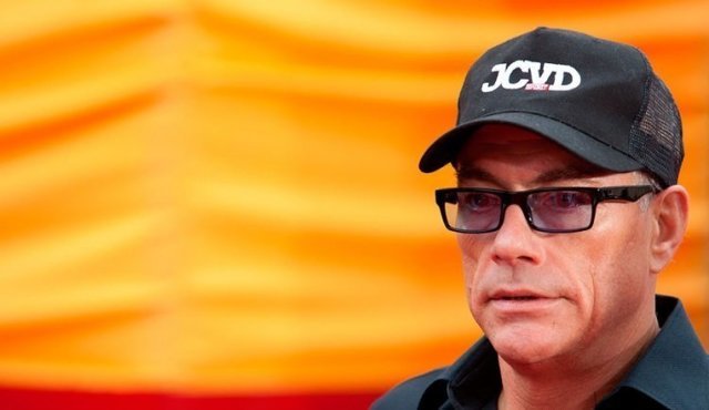 Жан-Клод Ван Дамм подвергся критике после высказывания о гей-браках