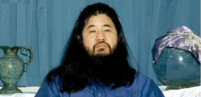В Японии казнили через повешение основателя секты Аум Синрике