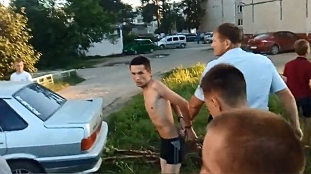 В Пермском крае очевидцы ловили пьяного лихача вместе с полицейскими