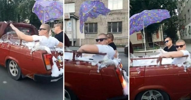 Пенная вечеринка на дороге: бассейн из старенького ВАЗа