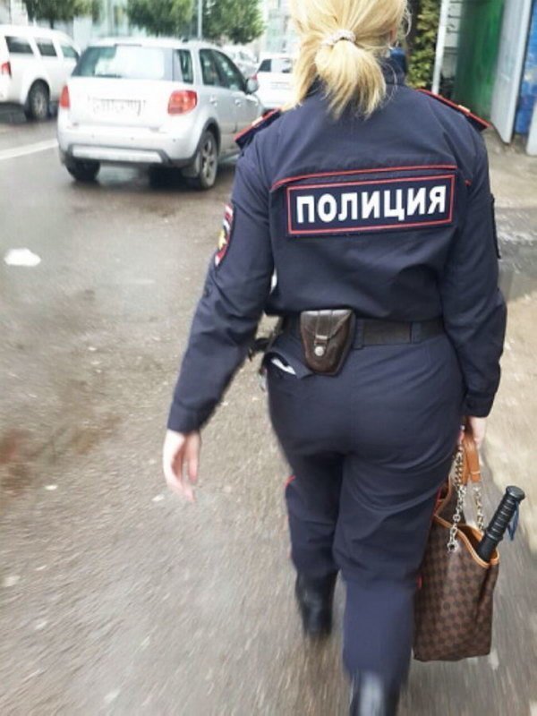 Надпись "Полиция" хотят убрать с формы российских правоохранителей
