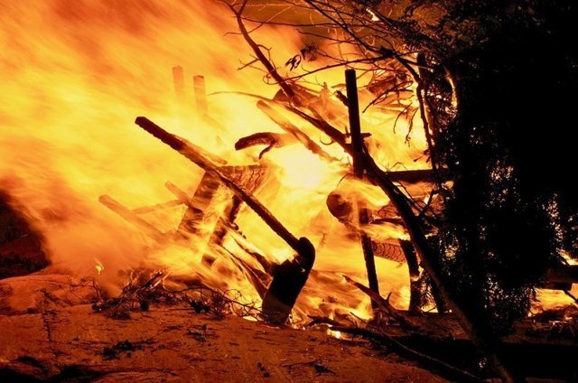 Загорелся дом? Не спешите звонить пожарным!